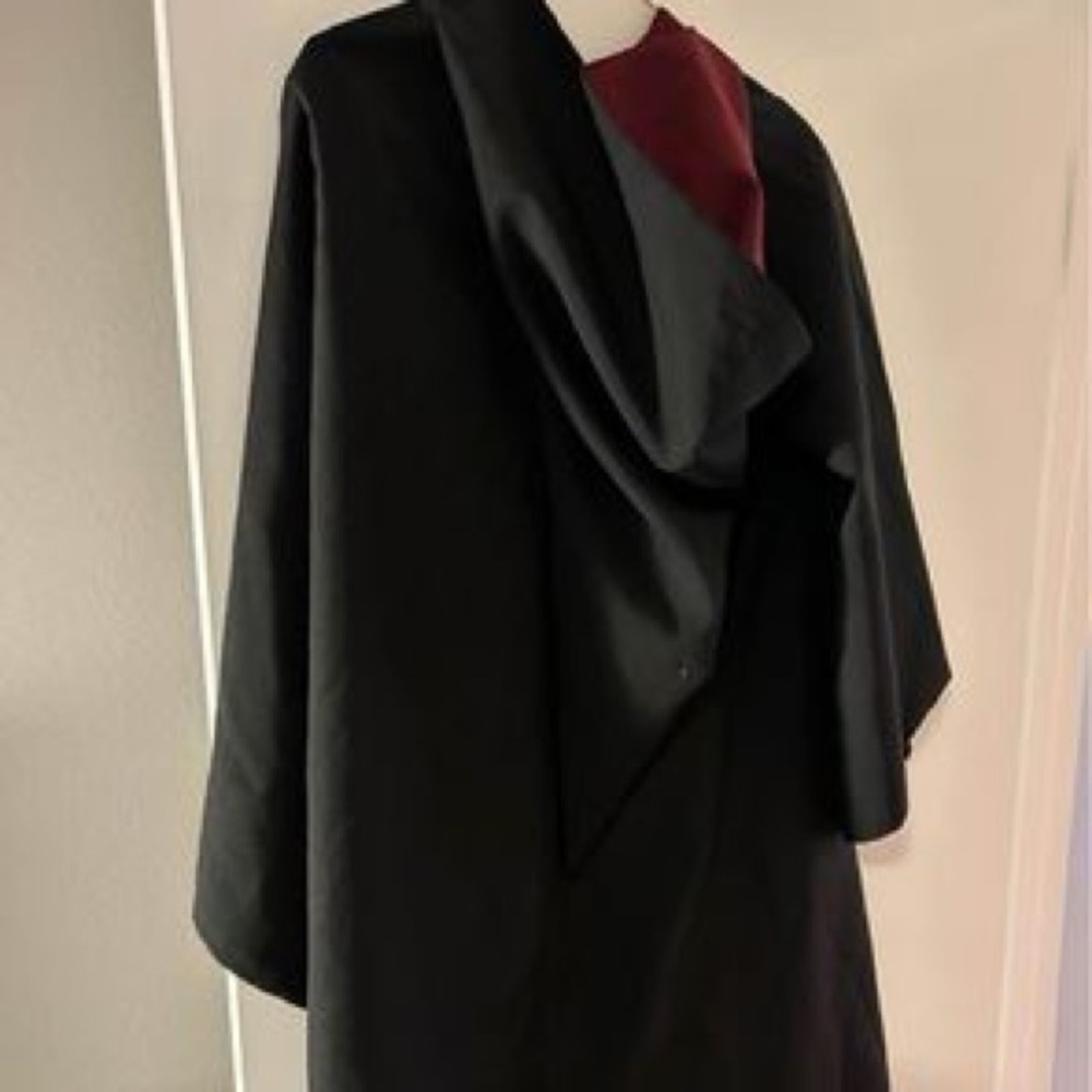 COPY - Gryffindor Robe - Picture 2 of 4